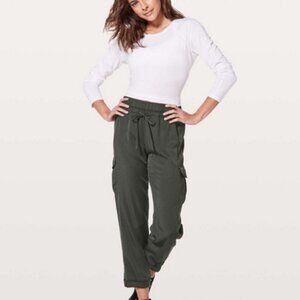 Lululemon Move Lightly Pant - Athletic Cargo Pants - Green - 2